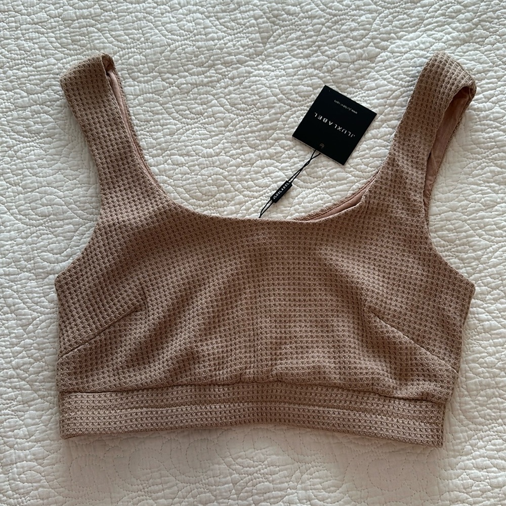 NWT ✨ Jluxlabel tan crop top
